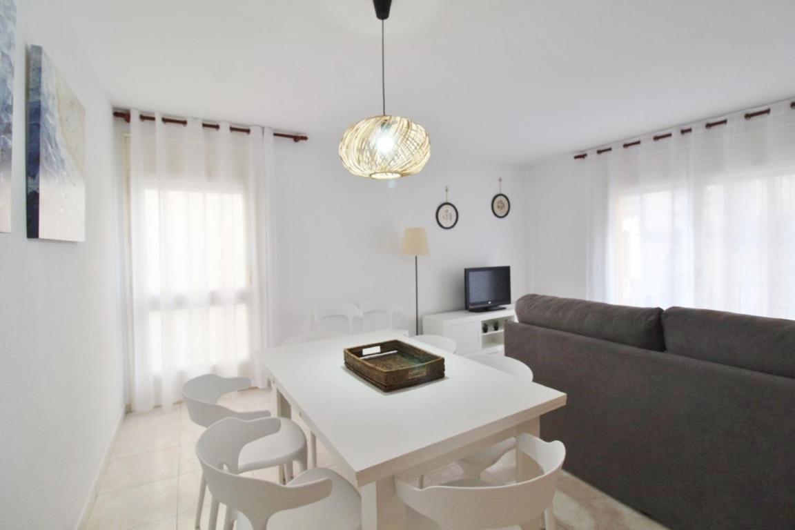 La Casa De La Vila Palamos Bagian luar foto